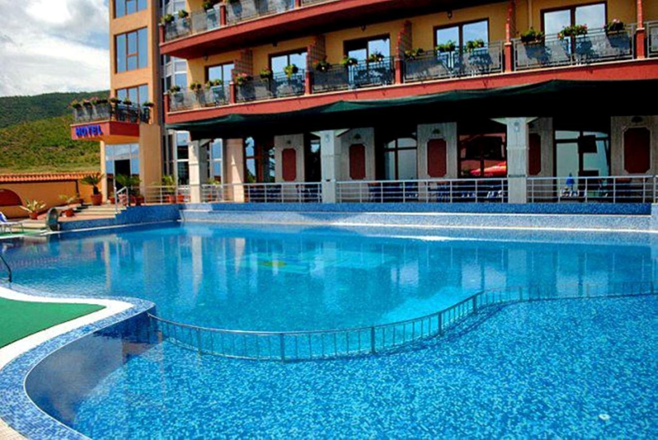 Hotel Lyhnidas Udenisht Exteriör bild