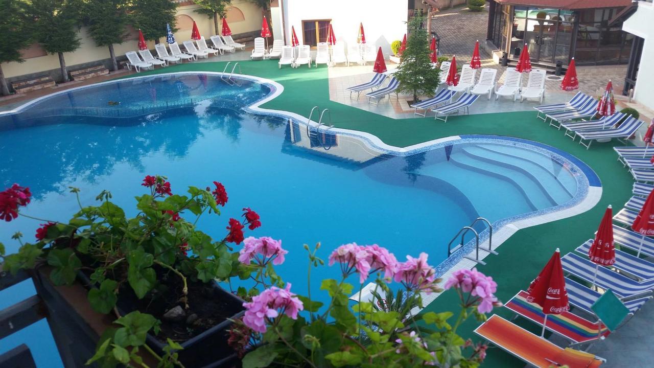 Hotel Lyhnidas Udenisht Exteriör bild
